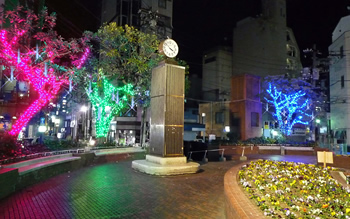 東新天地公共広場